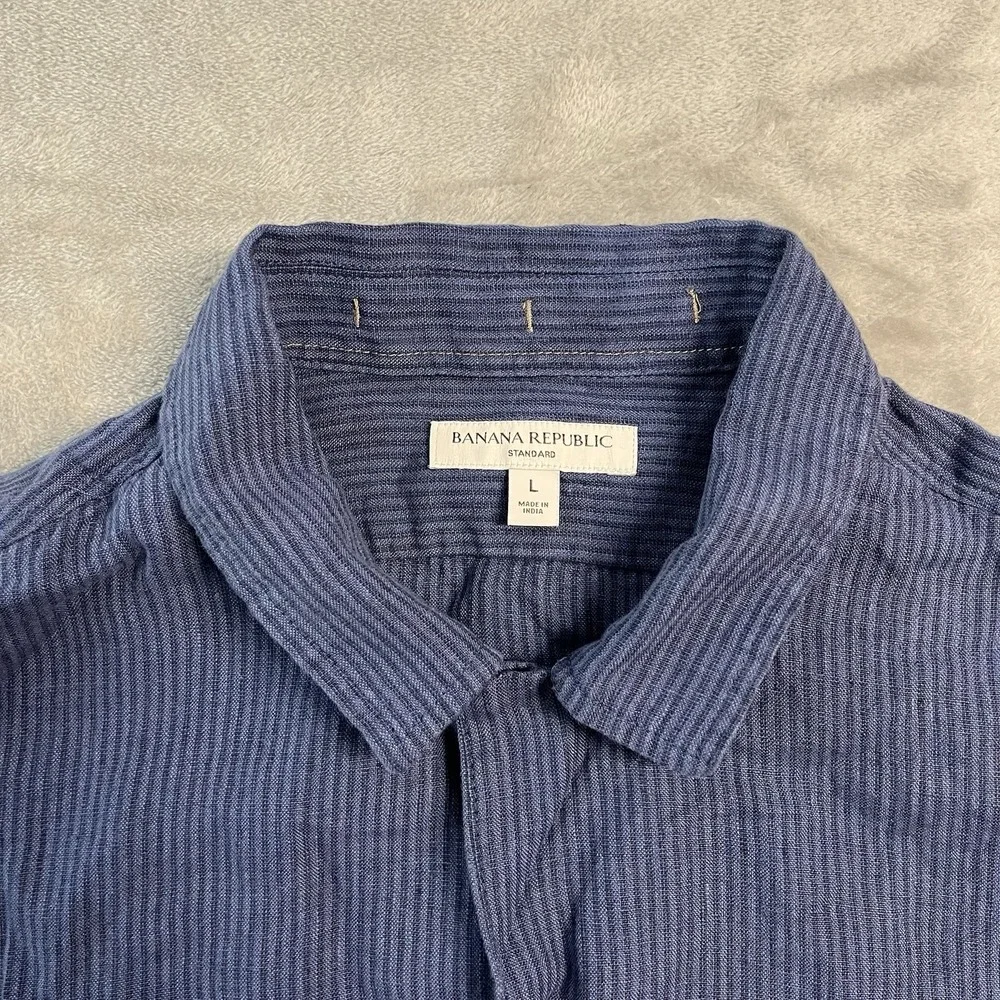 Banana Republic Standard Shirt Mens L Blue Striped 100% Linen Short Sleeve